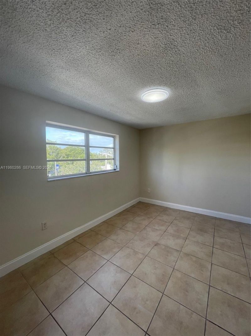 2500 SW 6th St, Unit 404, Miami, FL 33135 Photo