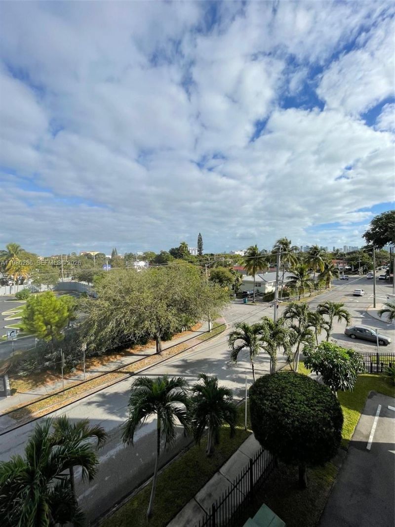 2500 SW 6th St, Unit 404, Miami, FL 33135 Photo