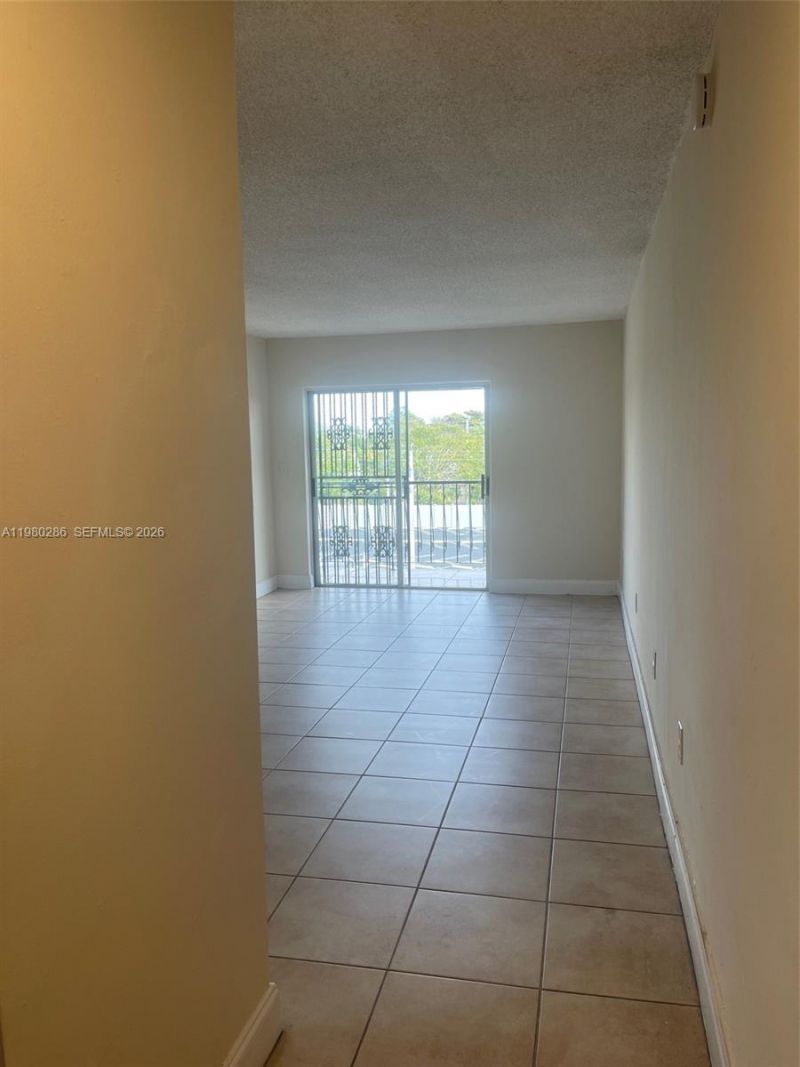2500 SW 6th St, Unit 404, Miami, FL 33135 Photo