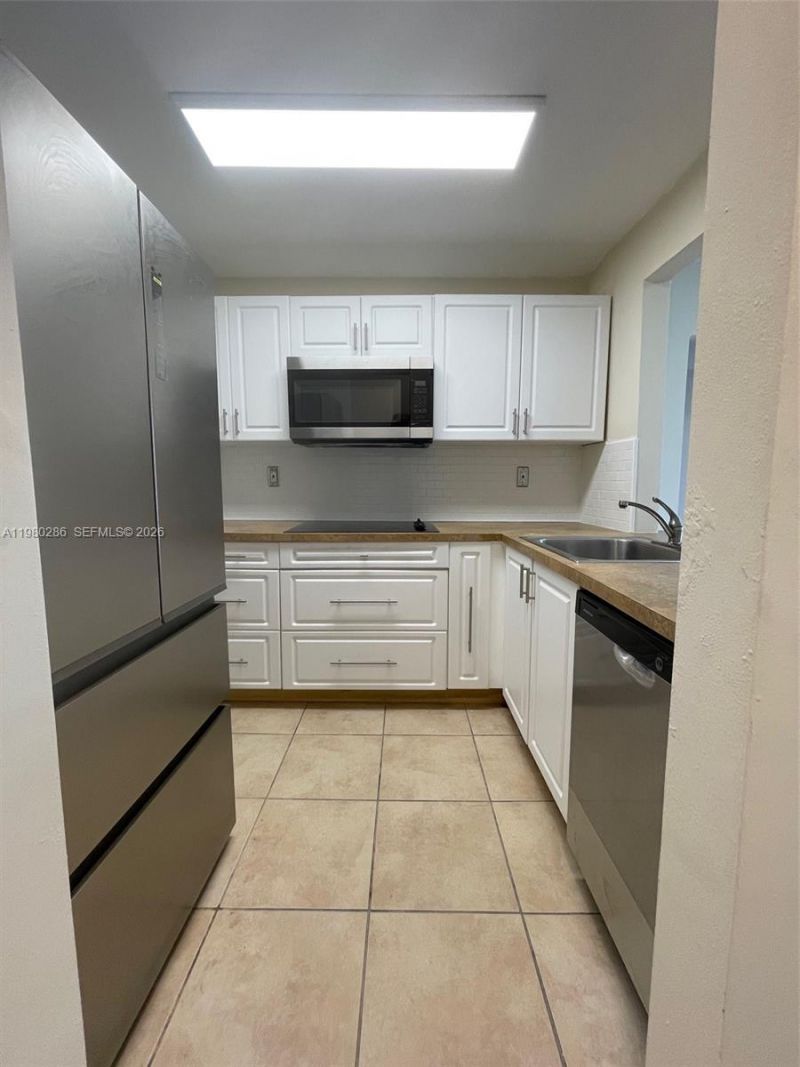 2500 SW 6th St, Unit 404, Miami, FL 33135 Photo