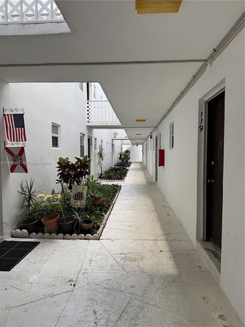 6507 Winfield Blvd , Unit 111AC, Margate, FL 33063 Photo