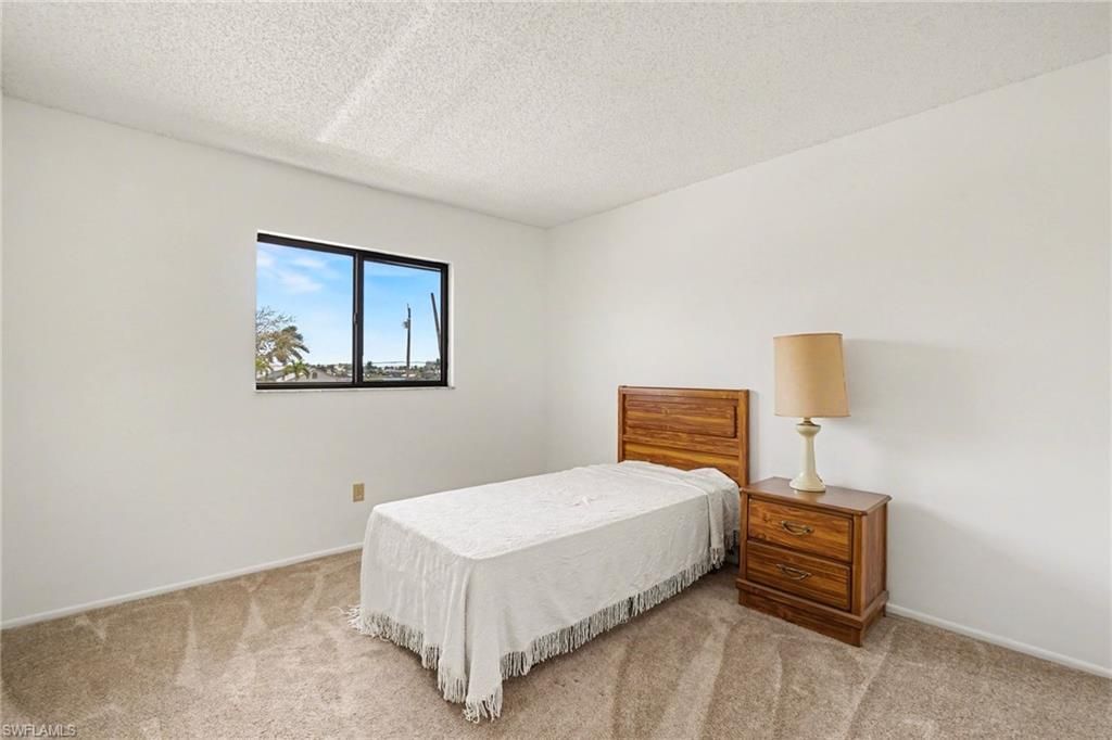 423 Cape Coral Pkwy W, Unit 203 (207), Cape Coral, FL 33914 Photo