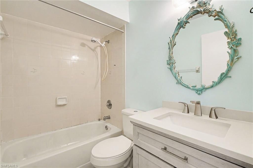 423 Cape Coral Pkwy W, Unit 203 (207), Cape Coral, FL 33914 Photo