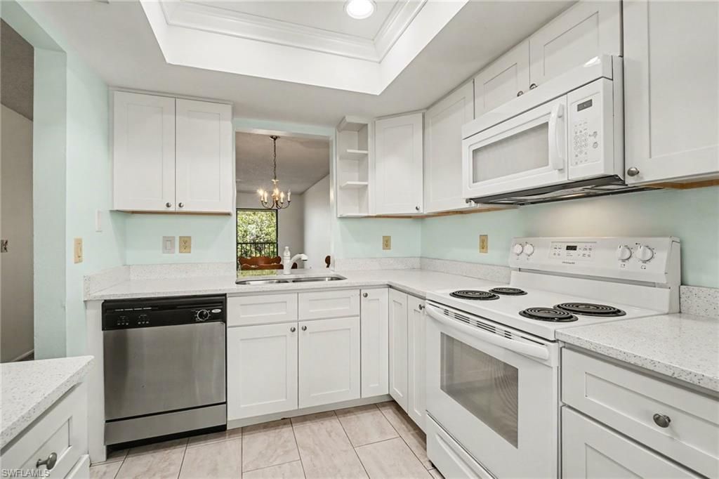 423 Cape Coral Pkwy W, Unit 203 (207), Cape Coral, FL 33914 Photo