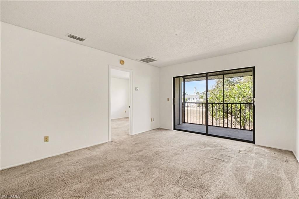 423 Cape Coral Pkwy W, Unit 203 (207), Cape Coral, FL 33914 Photo