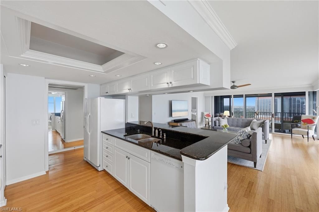 5550 Heron Point Dr, Unit 1604, Naples, FL 34108 Photo