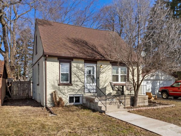 2114 Schetter Avenue, Sheboygan, WI 53083