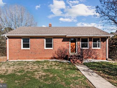 115 OAK RIDGE STREET , BOWLING GREEN, VA 22427