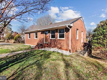 115 OAK RIDGE STREET, BOWLING GREEN, VA 22427