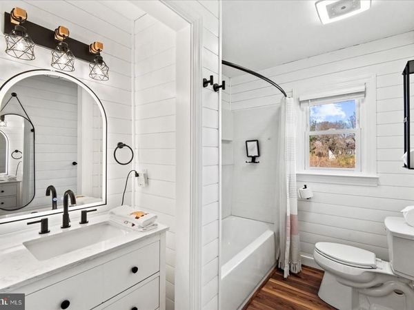 115 OAK RIDGE STREET, BOWLING GREEN, VA 22427