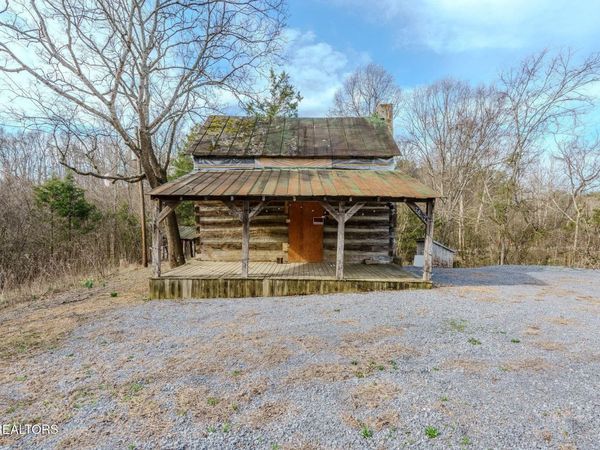 2607 Windfall Estates Drive, Sevierville, TN 37876