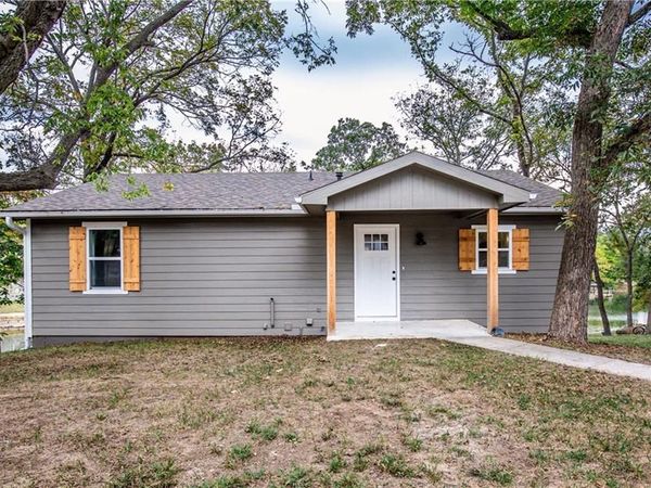 337 W Sugar Lake Drive, Mound City, KS 66056