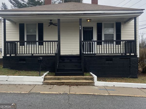 52 Ivy Street, Porterdale, GA 30014