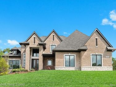 32534 Sanctuary Court, Farmington Hills, MI 48336