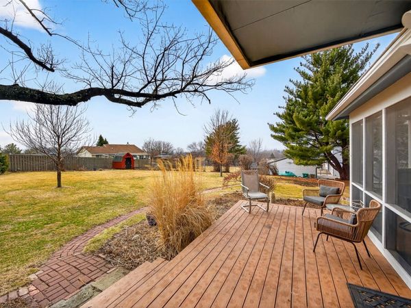 6833 Coburn Lane, Johnston, IA 50131