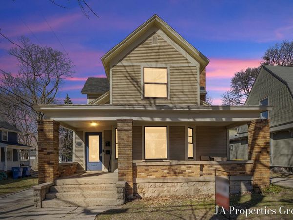921 Fairmount Street SE, Grand Rapids, MI 49506