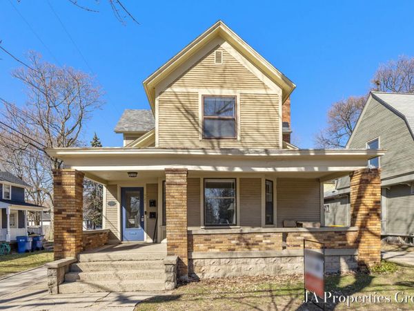 921 Fairmount Street SE, Grand Rapids, MI 49506