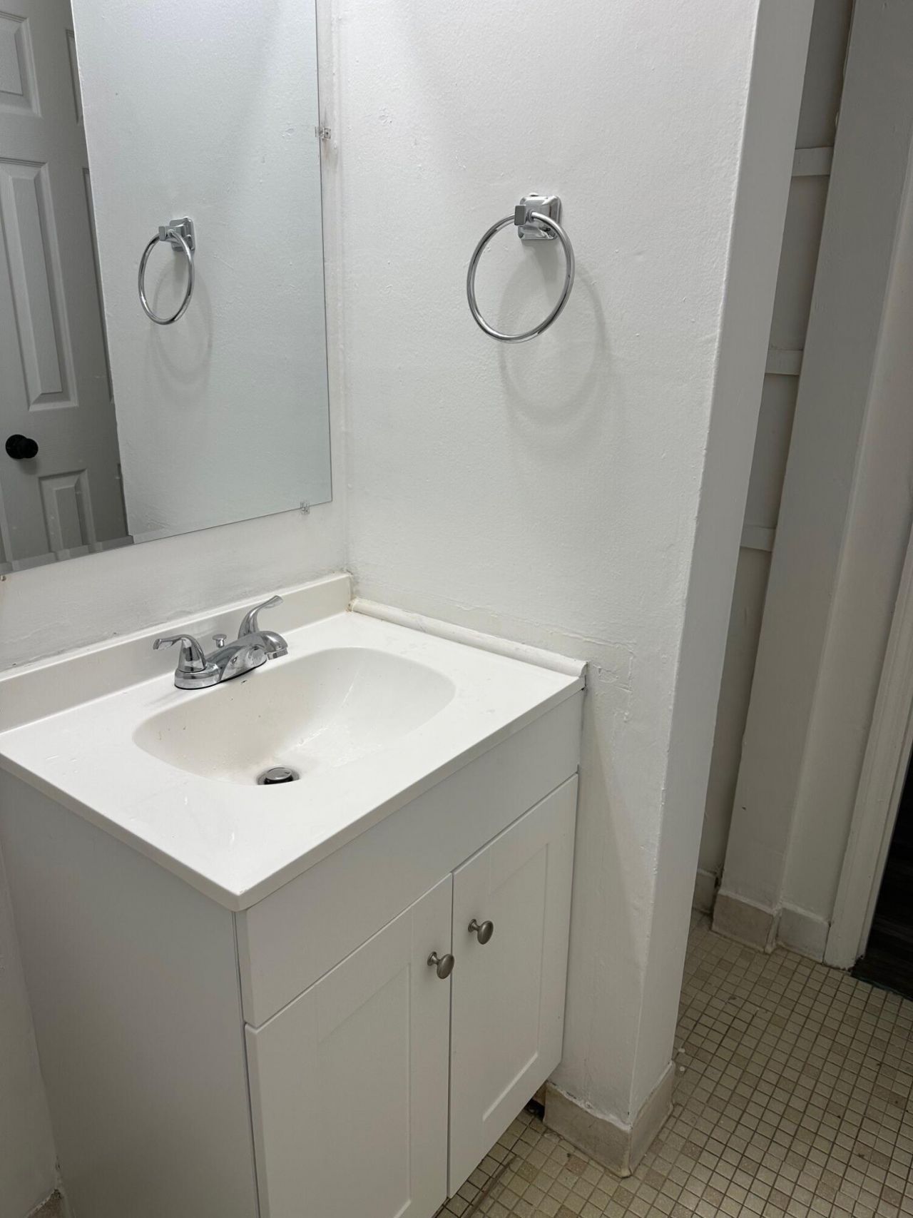 1815 Sumner Avenue Photo 7