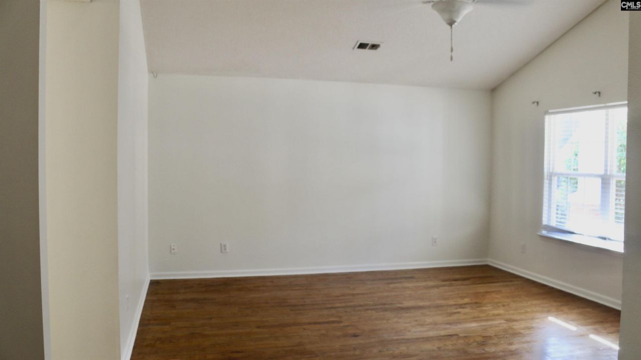 116 Stanley Court  Photo 7