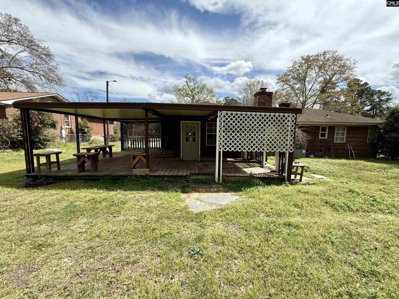 1183 Sawyer Street  Photo 4