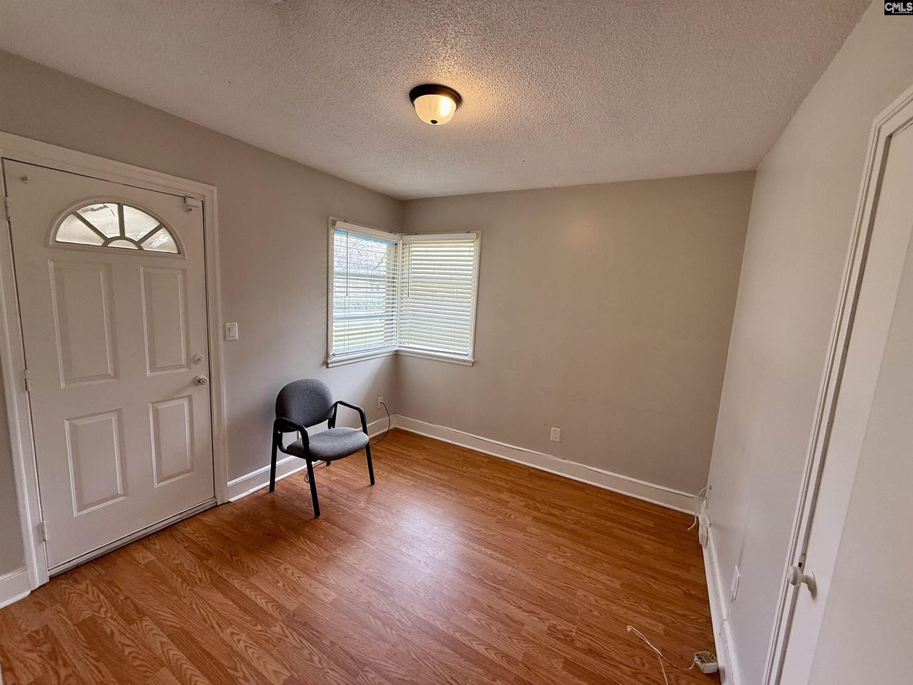 1183 Sawyer Street  Photo 6