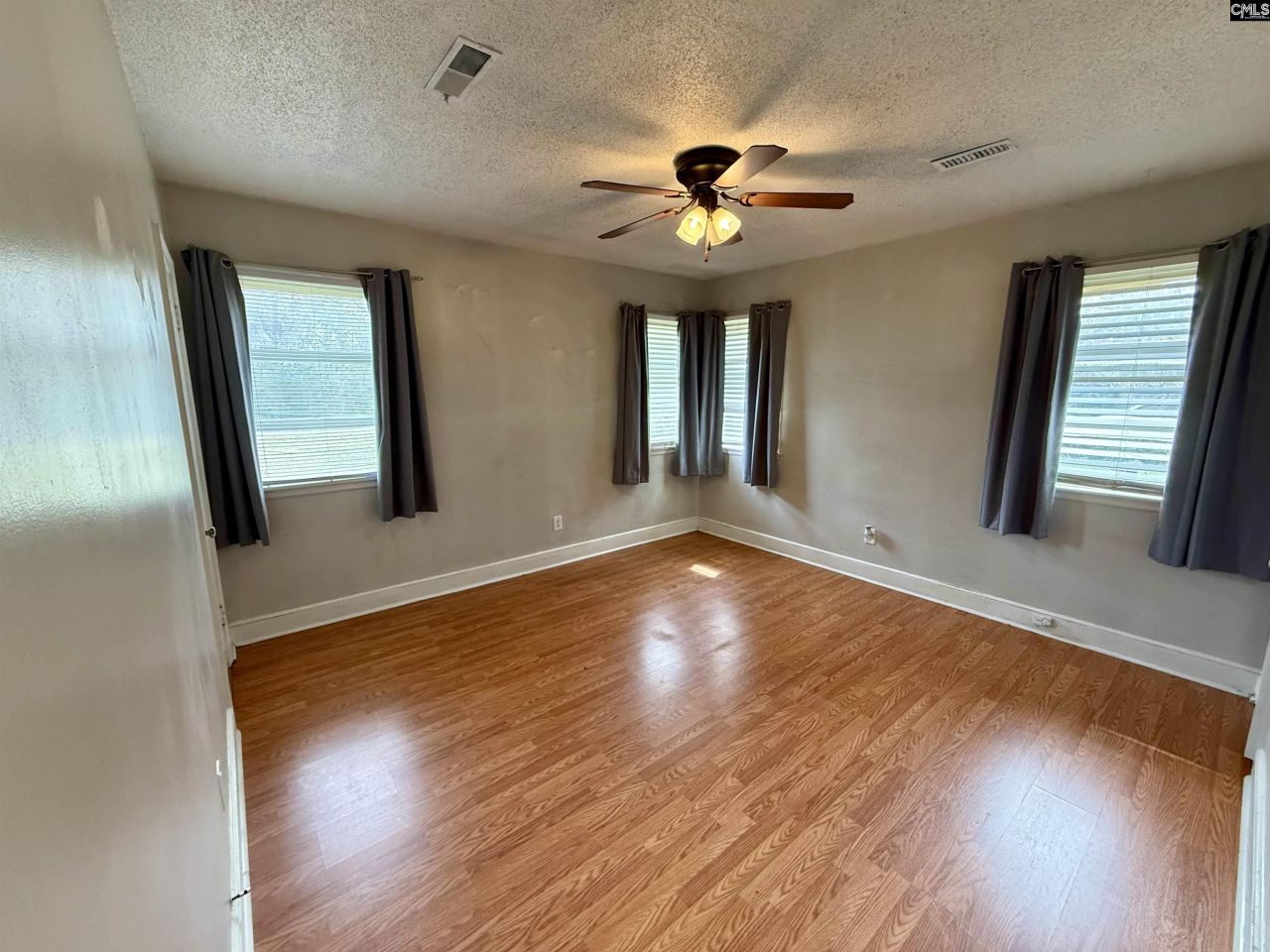 1183 Sawyer Street  Photo 9