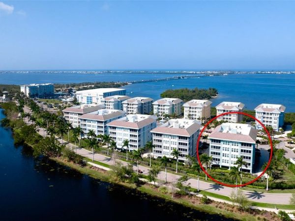 379 ARUBA CIRCLE , Unit 303, BRADENTON, FL 34209