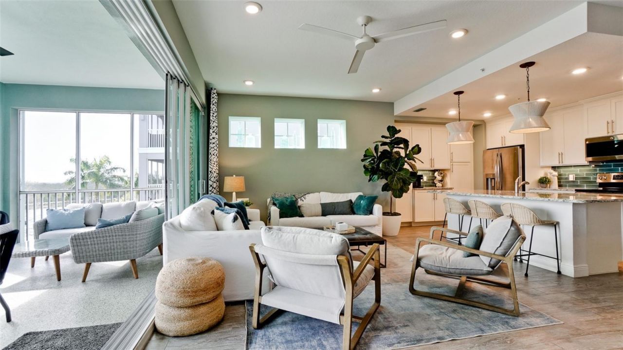 379 Aruba Circle , Unit 303, Bradenton, FL 34209 Photo