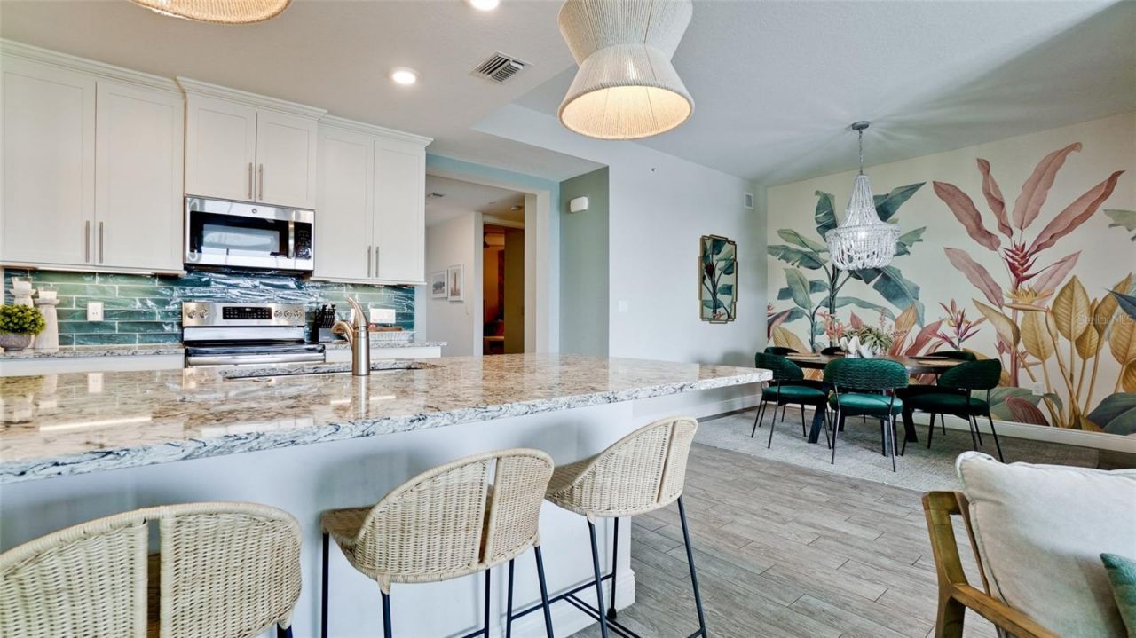 379 Aruba Circle , Unit 303, Bradenton, FL 34209 Photo