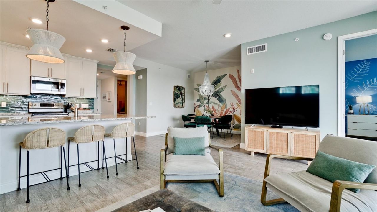 379 Aruba Circle , Unit 303, Bradenton, FL 34209 Photo