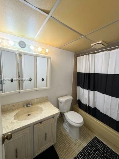 2841 Somerset Dr, Unit 307, Lauderdale Lakes, FL 33311 Photo