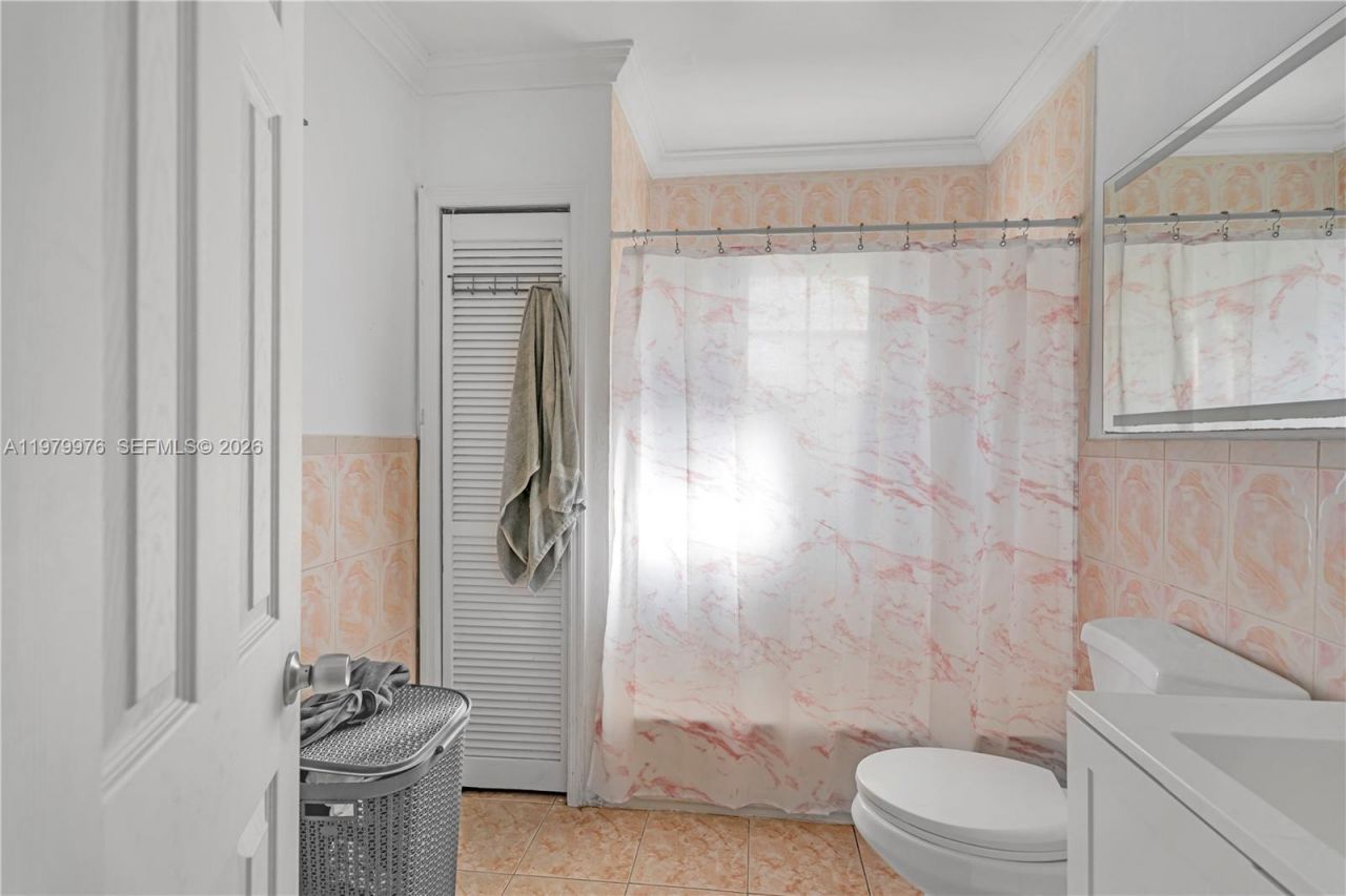 2900 SW 19th St , Miami, FL 33145 Photo