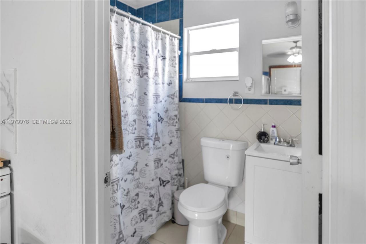 2900 SW 19th St, Miami, FL 33145 Photo