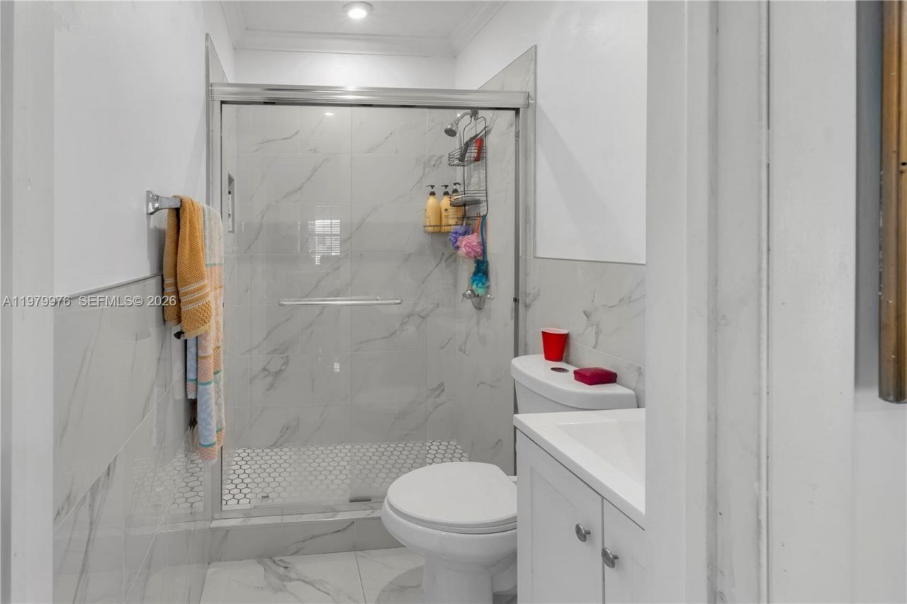 2900 SW 19th St, Miami, FL 33145 Photo