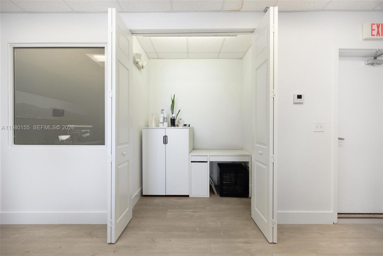 1805 Ponce De Leon Blvd , Unit 310, Coral Gables, FL 33134 Photo