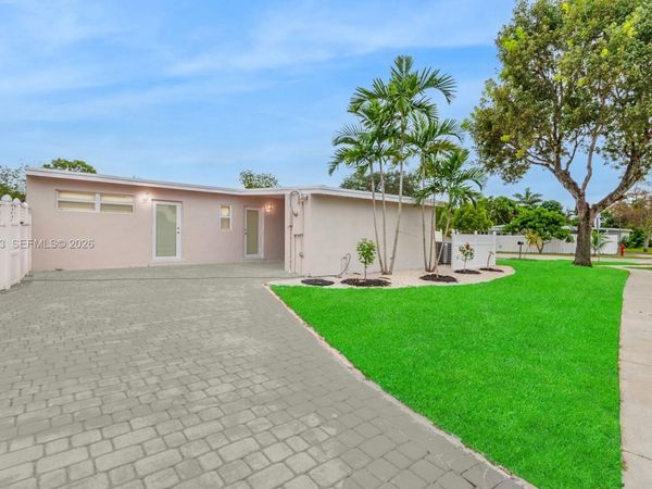 3137 SW 15th St , Fort Lauderdale, FL 33312