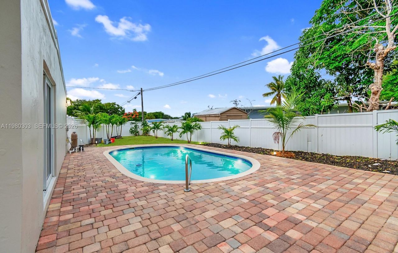 3137 SW 15th St , Fort Lauderdale, FL 33312 Photo