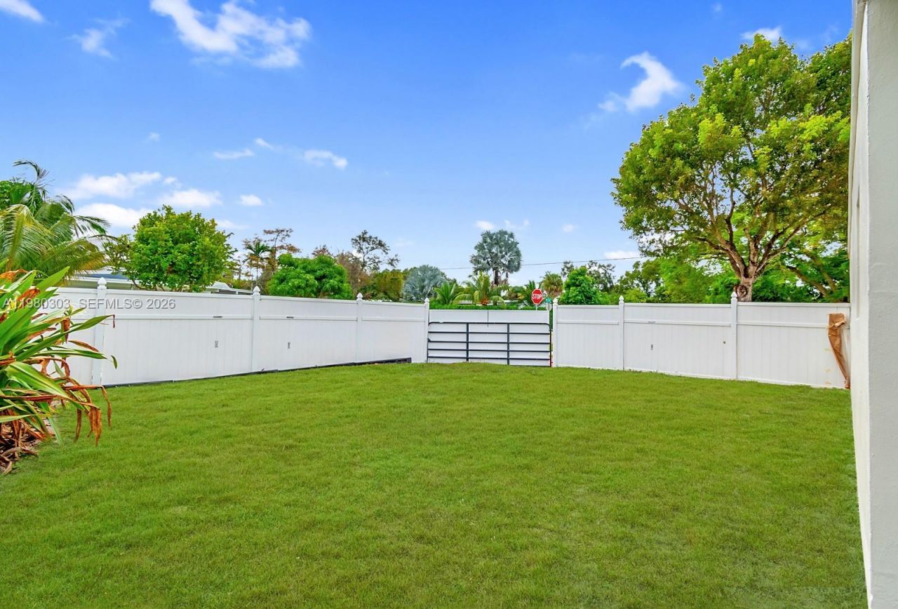 3137 SW 15th St , Fort Lauderdale, FL 33312 Photo