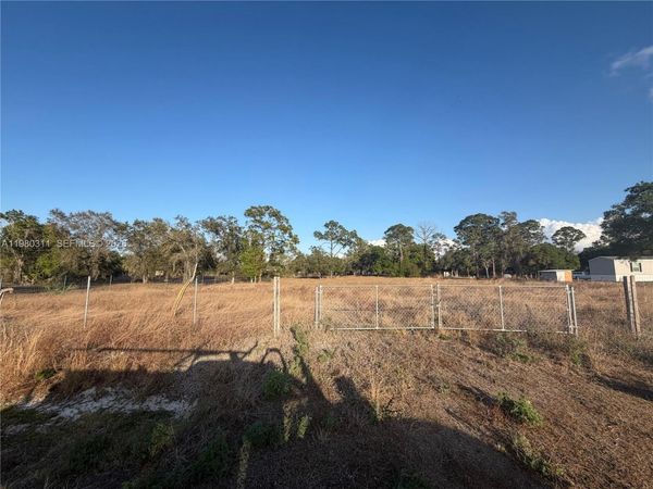 435 S Coral Street , Clewiston, FL 33440