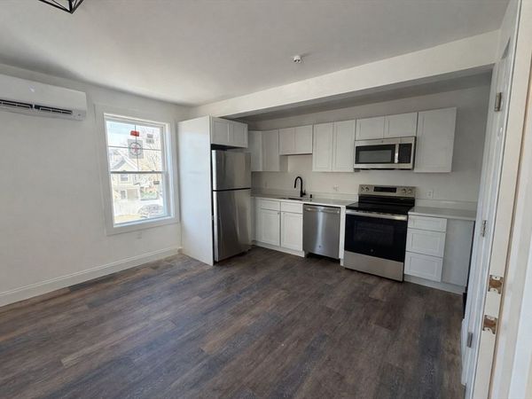 371 Cabot, Unit 202, Beverly, MA 01915