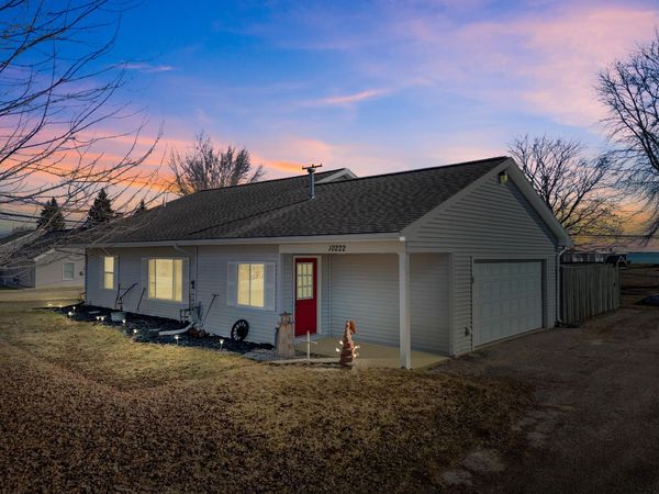 10222 W Shore Drive, Houghton Lake, MI 48629