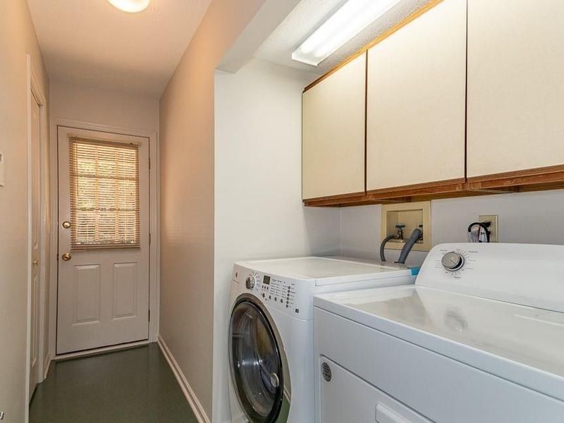 1151 Surrey Point Drive , Warren, OH 44484 Photo 15