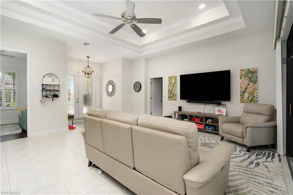 2533 SW 38th Ter, Cape Coral, FL 33914 Photo