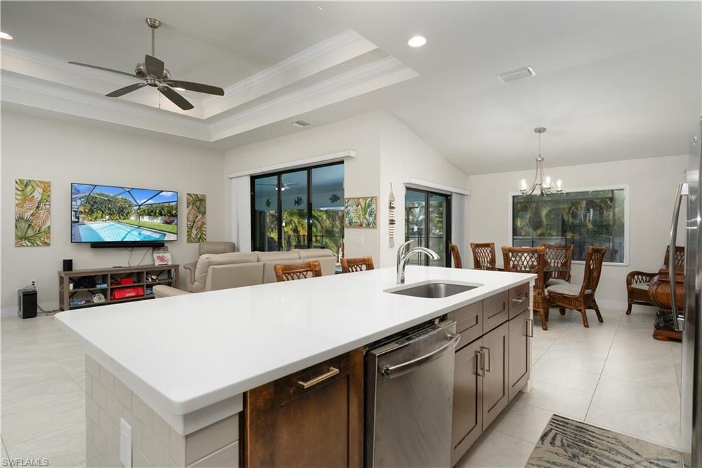 2533 SW 38th Ter, Cape Coral, FL 33914 Photo