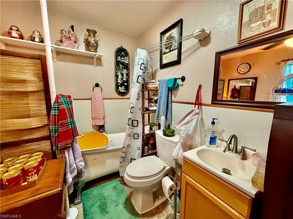 2253 8th Ct, Lehigh Acres, FL 33936 Photo