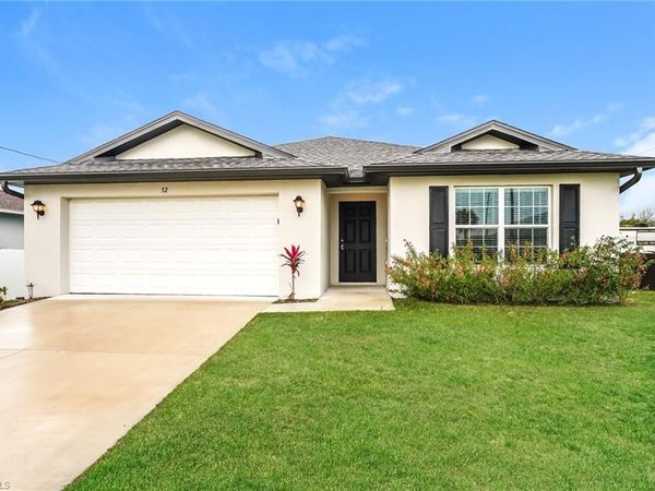 52 Olive AVE S, LEHIGH ACRES, FL 33976