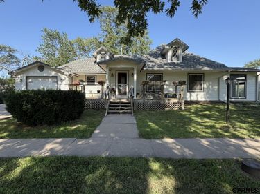 306 East Avenue, Western, NE 68464
