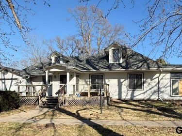306 East Avenue , Western, NE 68464