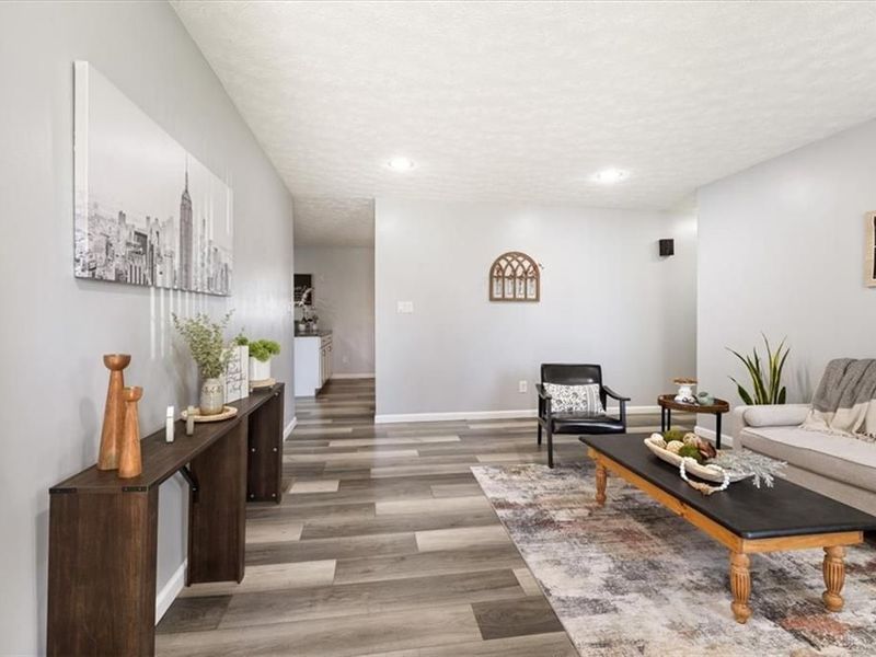 7100 Chatlake Drive, Dayton, OH 45424 Photo 9