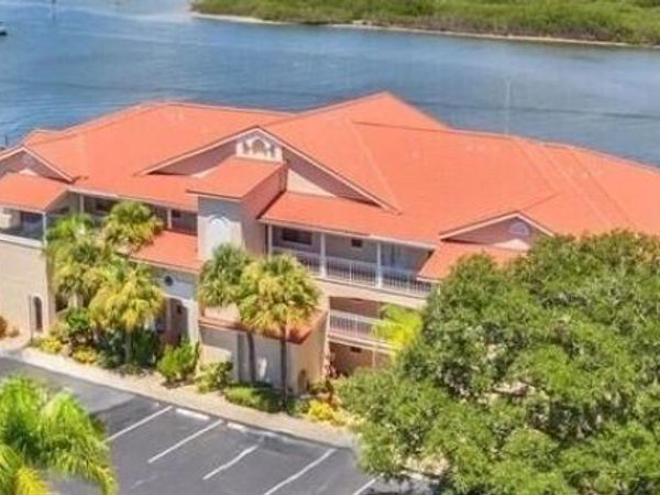 460 Bouchelle Drive, Unit 201, New Smyrna Beach, FL 32169